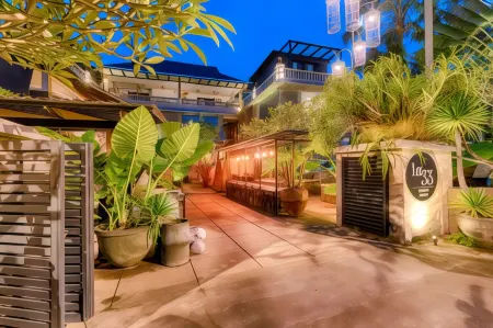 Lot 33 Boutique Hotel