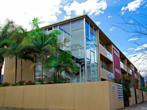 Adelaide Dress Circle Apartments - Archer Street