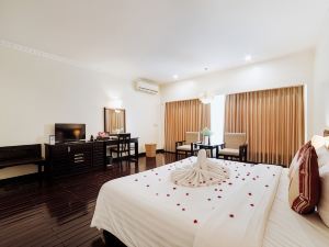 White Palace Thai Binh Hotel