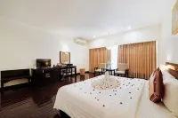 White Palace Thai Binh Hotel Hotels near Chùa Thiên An