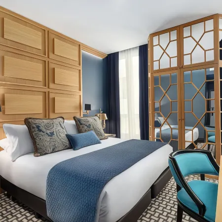 Room Mate Collection Alba, Madrid Отели рядом с достопримечательностью «Квартал Литераторов»