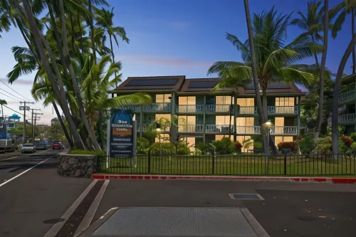 Outstanding Oceanfront Studio - Kona Islander Inn Condos Condo by RedAwning Hotel di Kailua-Kona