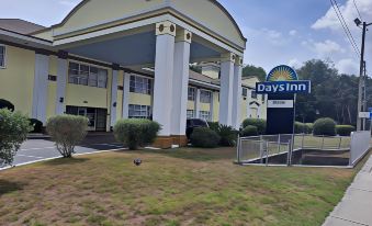 Days Inn by Wyndham Gainesville University