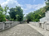 Joglo Satrio Pinayungan Villa Hotels in Piyungan