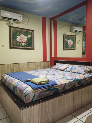 Hotel Grand Merak فنادق في Ciampel
