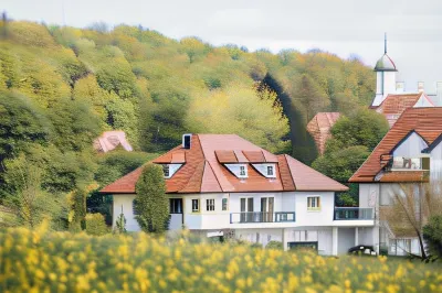 Landhotel Waldeck Отели в г. Фремдинген