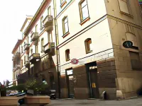 Hotel Italia Các khách sạn gần Cripta di S. Restituta