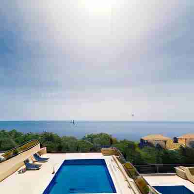 Casa Oliva Villa A with Heating Pool Fitness & Recreational Facilities