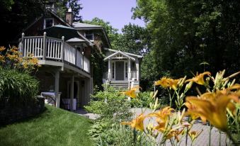 Plantation House Bed & Breakfast