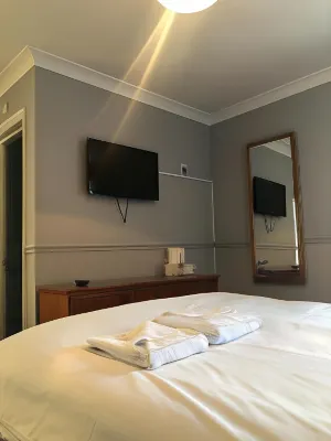 The Crown Hotel Hotels in Ryde