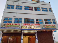 Super OYO Hotel Av Priya Hotels near Maharani Sthan Darweshpura