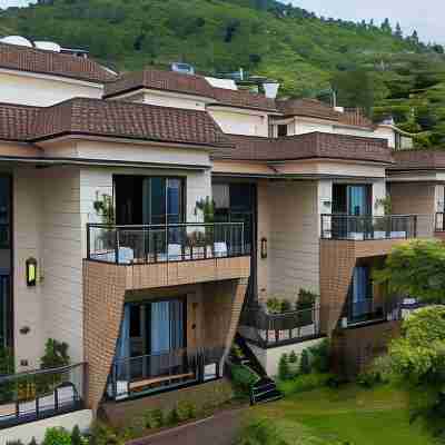 Aura Luxury Stays Hotel Exterior