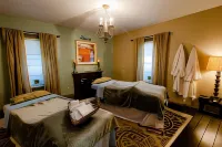 Strawberry Valley Inn Hotel di Weed