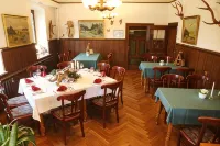 Landhotel & Reiterhof Schumann Hotels in Triptis