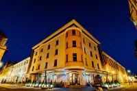 Old Town Hotel Hotel in zona Piazza Unirii