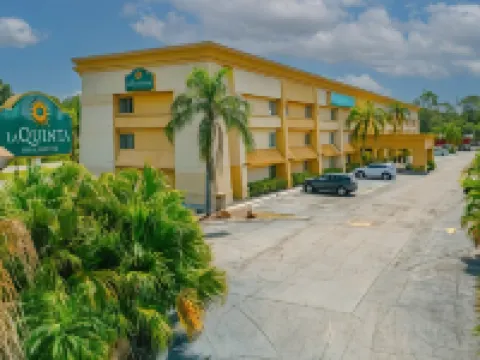 La Quinta Inn & Suites by Wyndham Tampa Brandon West Hotels in Tampa