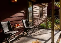 Phoenicia Lodge