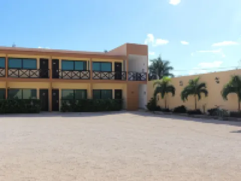 Hotel Roazi โรงแรมในทิซิมิน