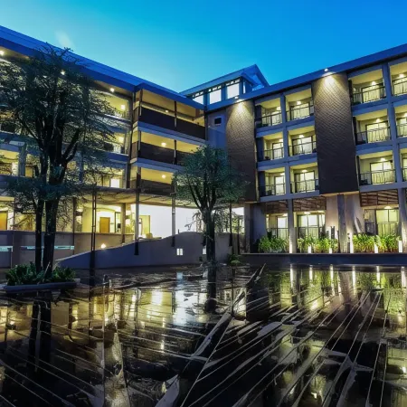 Romyen Garden Place Отели рядом с достопримечательностью «Торговый центр The Mall Ratchasima»