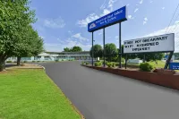 Americas Best Value Inn and Suites South Boston Hotel a South Boston