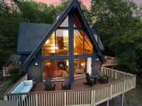 Cozy Chalet in Charming Front Royal with Stunning Views and Refinished Basement!