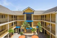 Hotel Solares Hotels near Santa Cruz Museum of Art & History