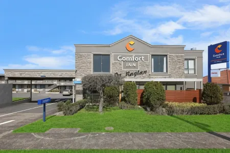 Comfort Inn on Raglan Отели в г. Уоррнамбул