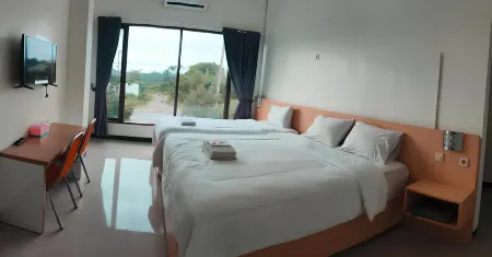 Ashofa Hotel Syariah Tanjung Отели в г. Murung Pudak