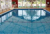 Days Inn by Wyndham Mackinaw City - Lakeview - Swimmingpools