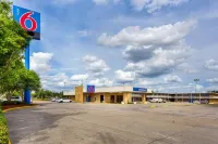 Motel 6 Baton Rouge, la - Southeast Hotels in Old Jefferson