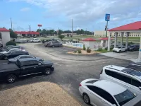 Motel 6 Abbeville, Al - parking