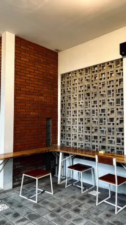 Twin House Jogja Отели в г. Ngemplak