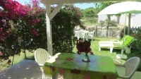Mini Dream Villa with Your Feet in the Water, Heated Swimming Pool
