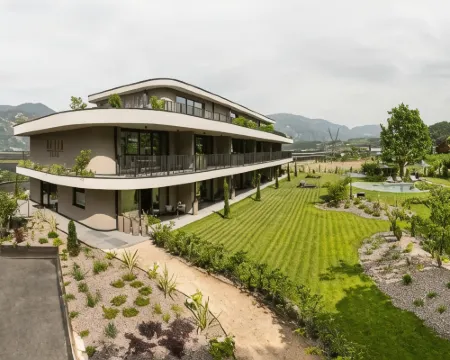 貝利亞閣樓 - 限成人- 公寓 阿皮亞諾蘇拉斯特拉達德爾維諾酒店