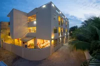 Paguro Beach Inn Отели в г. 