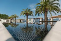 Monte Palm Beach - Pools