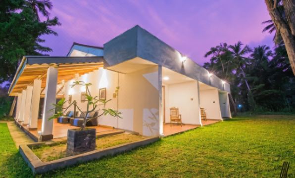 Oreeka - Katunayake Airport Transit Hotels