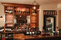 The Falcon Inn Hotels in Whiteshill and Ruscombe