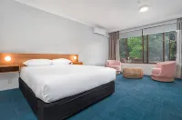 All Seasons Motel Armidale Hotels near Armidale Art Gallery