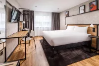 Ibis Wakefield East-Castleford Hotels near Featherstone