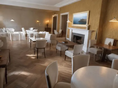 The Royal Hotel Elgin