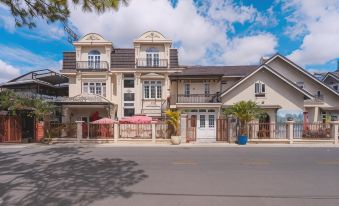 GREEN MEADOW VILLA&café