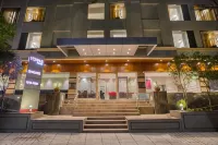 7 Apple Hotel - Viman Nagar Pune
