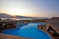 斯特拉迪加盧拉公寓