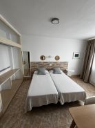 Hostal Residencia Cardona