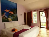 Baanmontra Beach Resort - Bankrut Hotels in Bang Saphan District