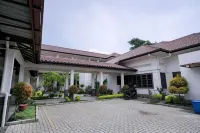 RedDoorz @ Avros Guest House Medan Hotel a Medan Kota