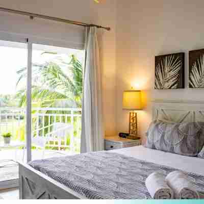 Cocotal Golf Club, Deluxe Lake Village penthouse Rooms