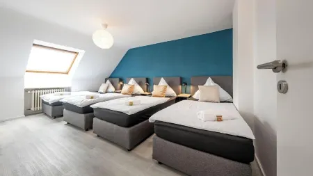 Gardendesign 8 Pers Zwischen Heidelberg und Weinheim Отели рядом с достопримечательностью «FKK Strand Kollersee»