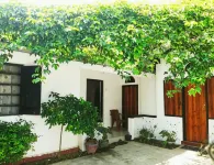 20 House Arugam